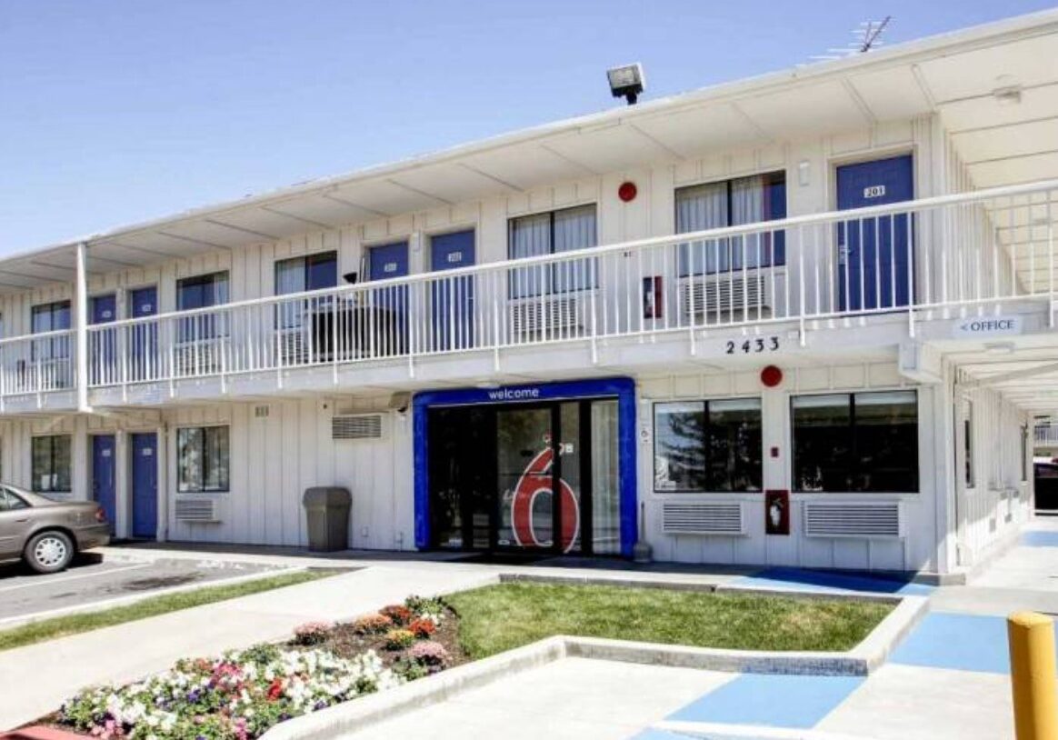 motel 6